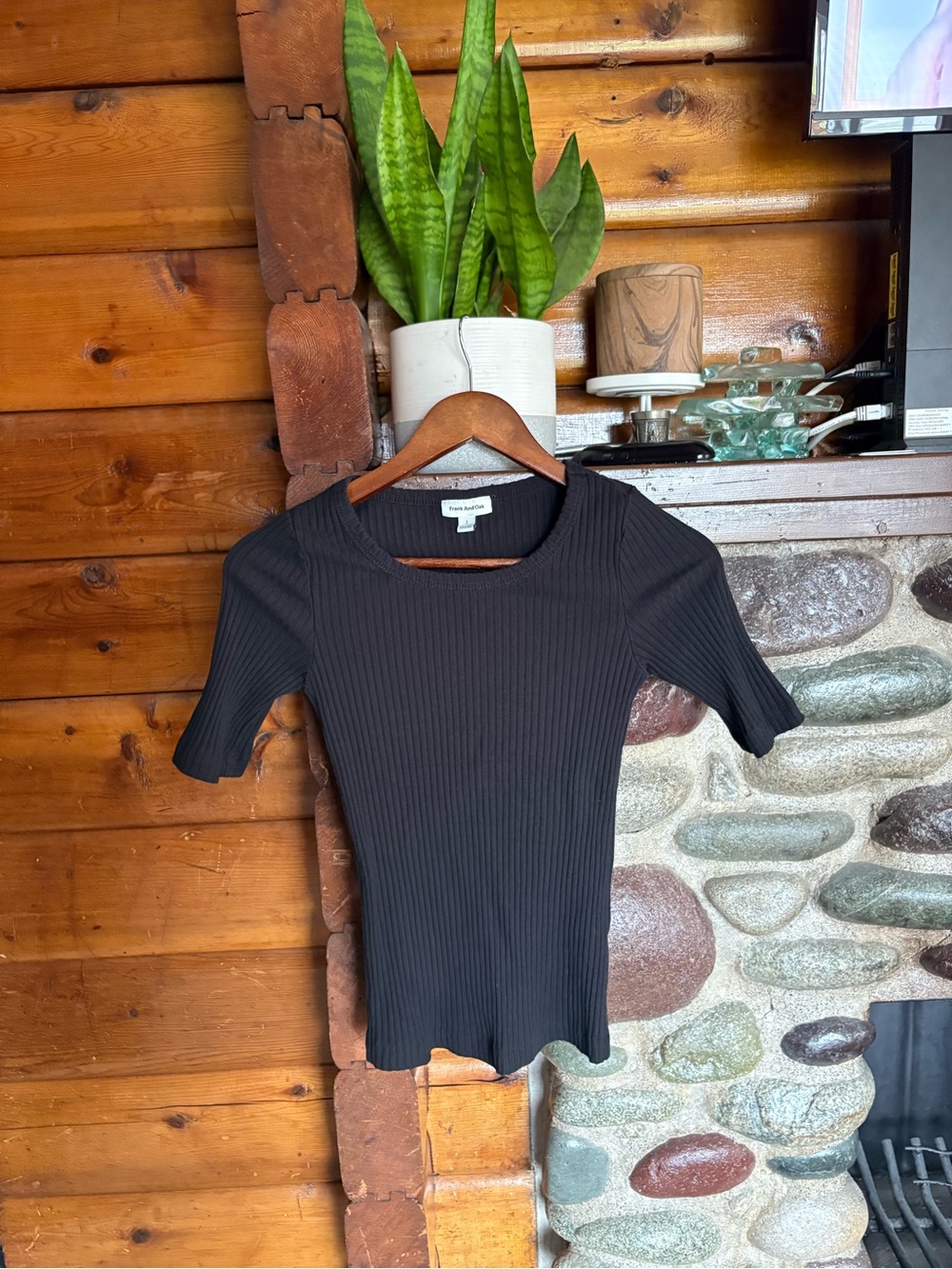 Frank & Oak Black Ribbed Fitted Mid-Sleeve Shirt Top size small S SP - Picture 2 of 6